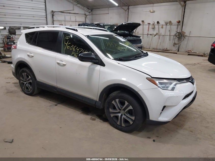 2016 TOYOTA RAV4 LE | JTMBFREVXGD196113 | UPCARS