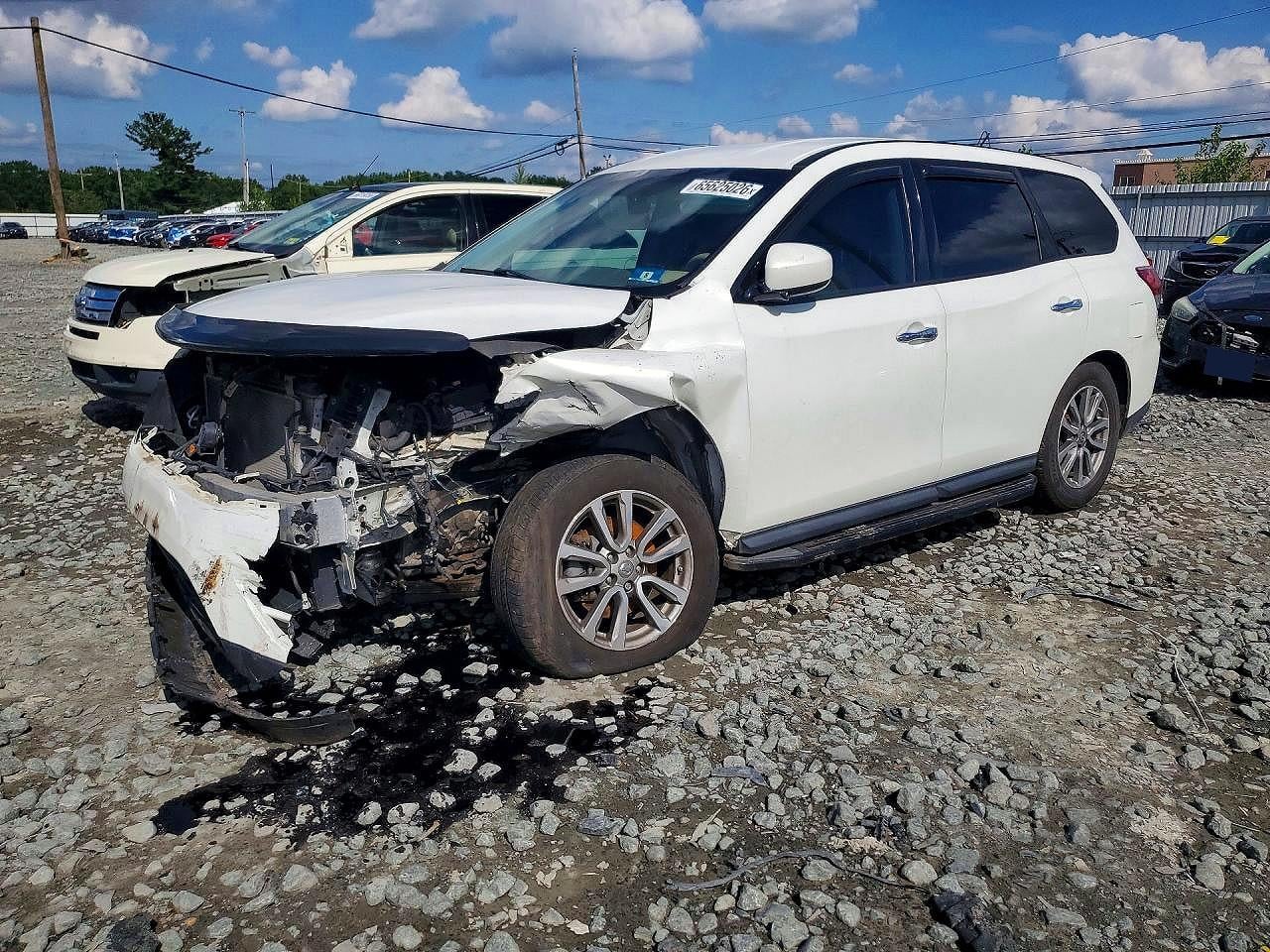 2014 NISSAN PATHFINDER S | 5N1AR2MM4EC697824 | UPCARS