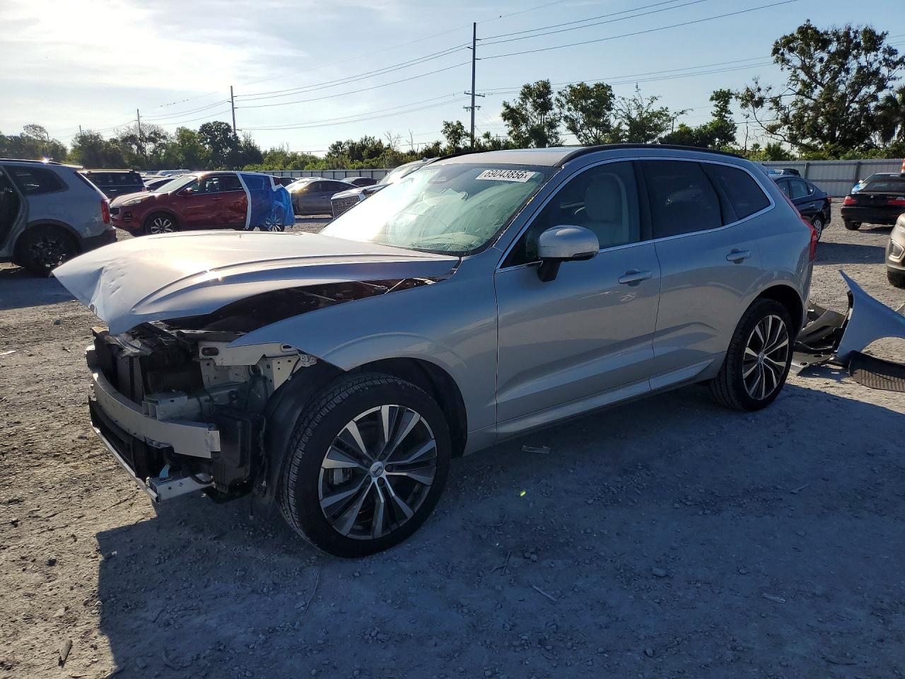 2022 VOLVO XC60 B5 MOMENTUM | YV4L12DK7N1078677 | UPCARS
