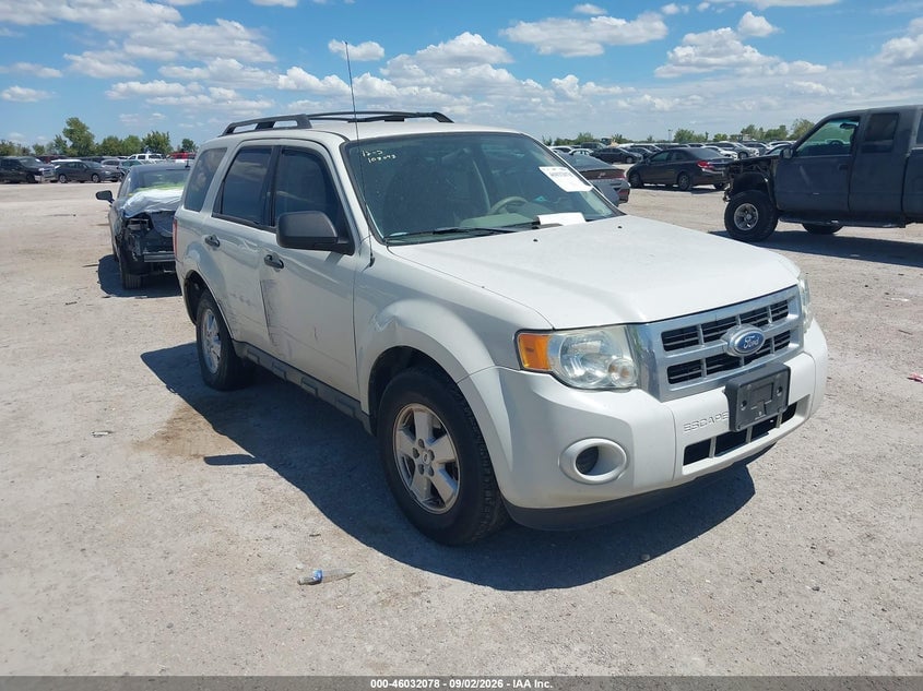 2011 FORD ESCAPE XLS | 1FMCU0C77BKC22936 | UPCARS