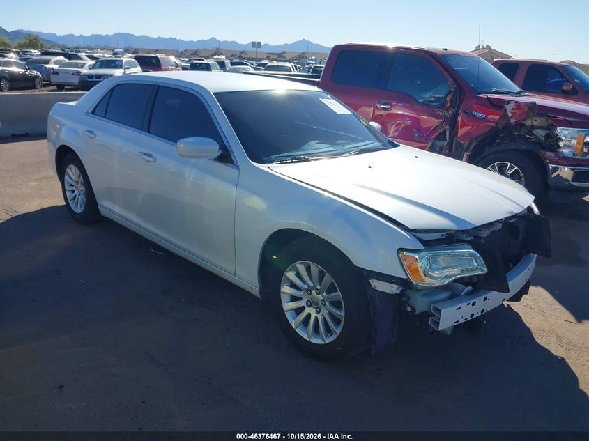 2011 CHRYSLER 300 | 2C3CA4CG2BH528698 | UPCARS
