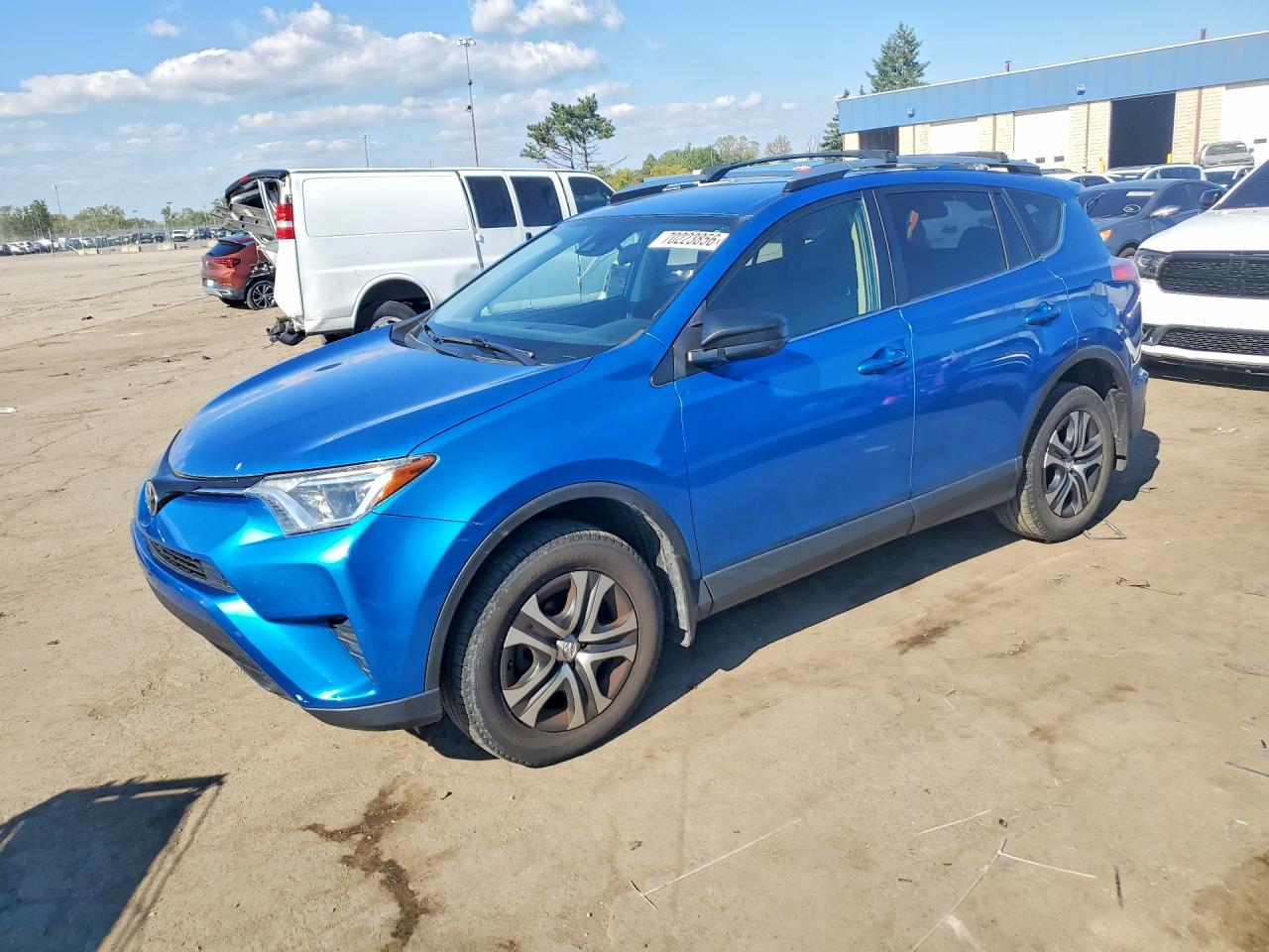 2017 TOYOTA RAV4 LE | JTMZFREV8HJ712079 | UPCARS