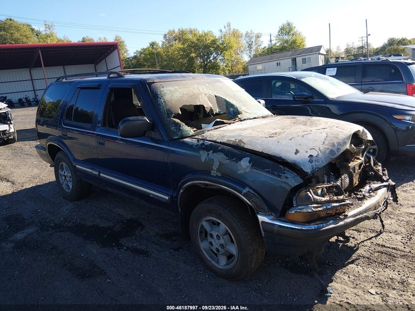 2001 CHEVROLET BLAZER LS | 1GNDT13W112156379 | UPCARS