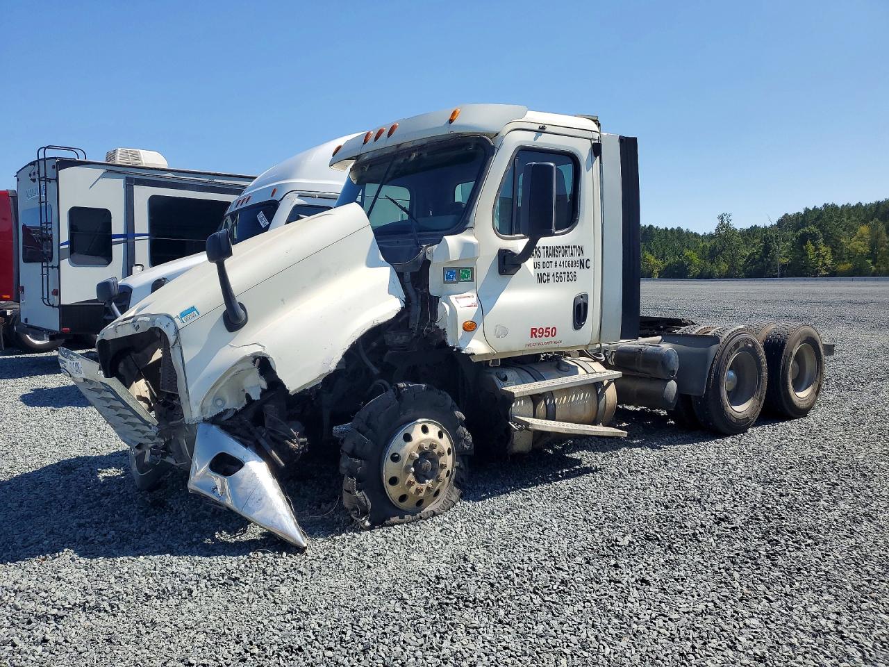 2015 FREIGHTLINER ALL OTHER SEMI TRUCK | 3AKJGEDV1FSGG3941 | UPCARS
