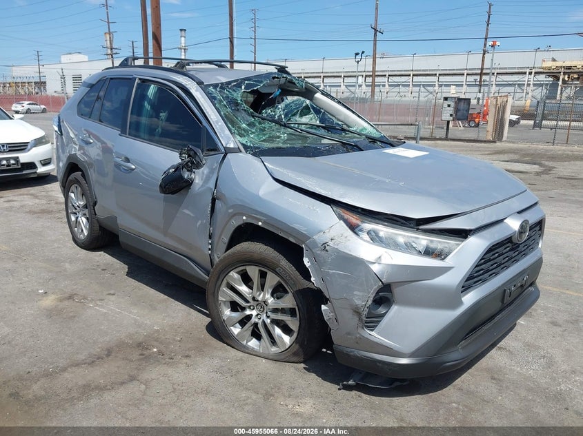 2021 TOYOTA RAV4 XLE PREMIUM | 2T3C1RFV1MC136481 | UPCARS