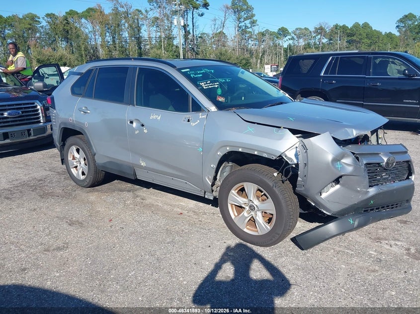 2019 TOYOTA RAV4 XLE | JTMP1RFV4KJ016136 | UPCARS