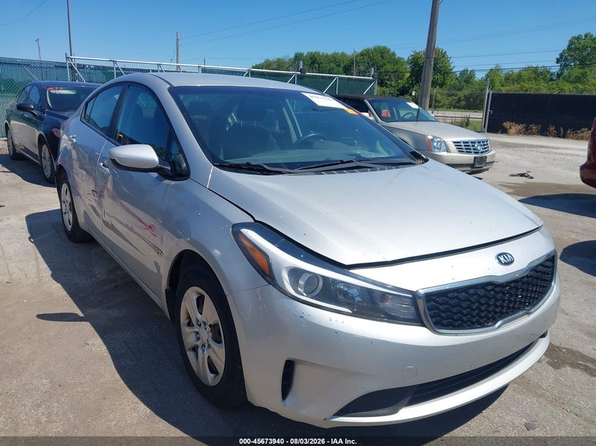 2018 KIA FORTE LX | 3KPFK4A72JE226377 | UPCARS