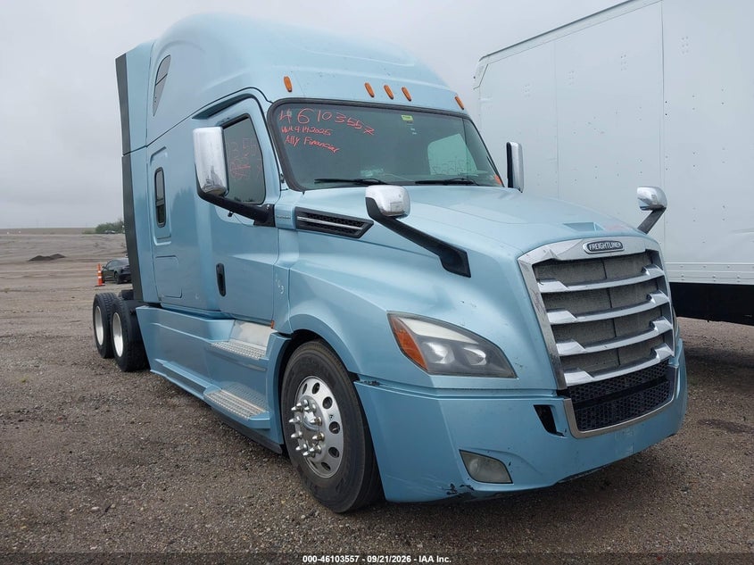 2018 FREIGHTLINER NEW CASCADIA 126 | 3AKJHHDR9JSJZ2133 | UPCARS