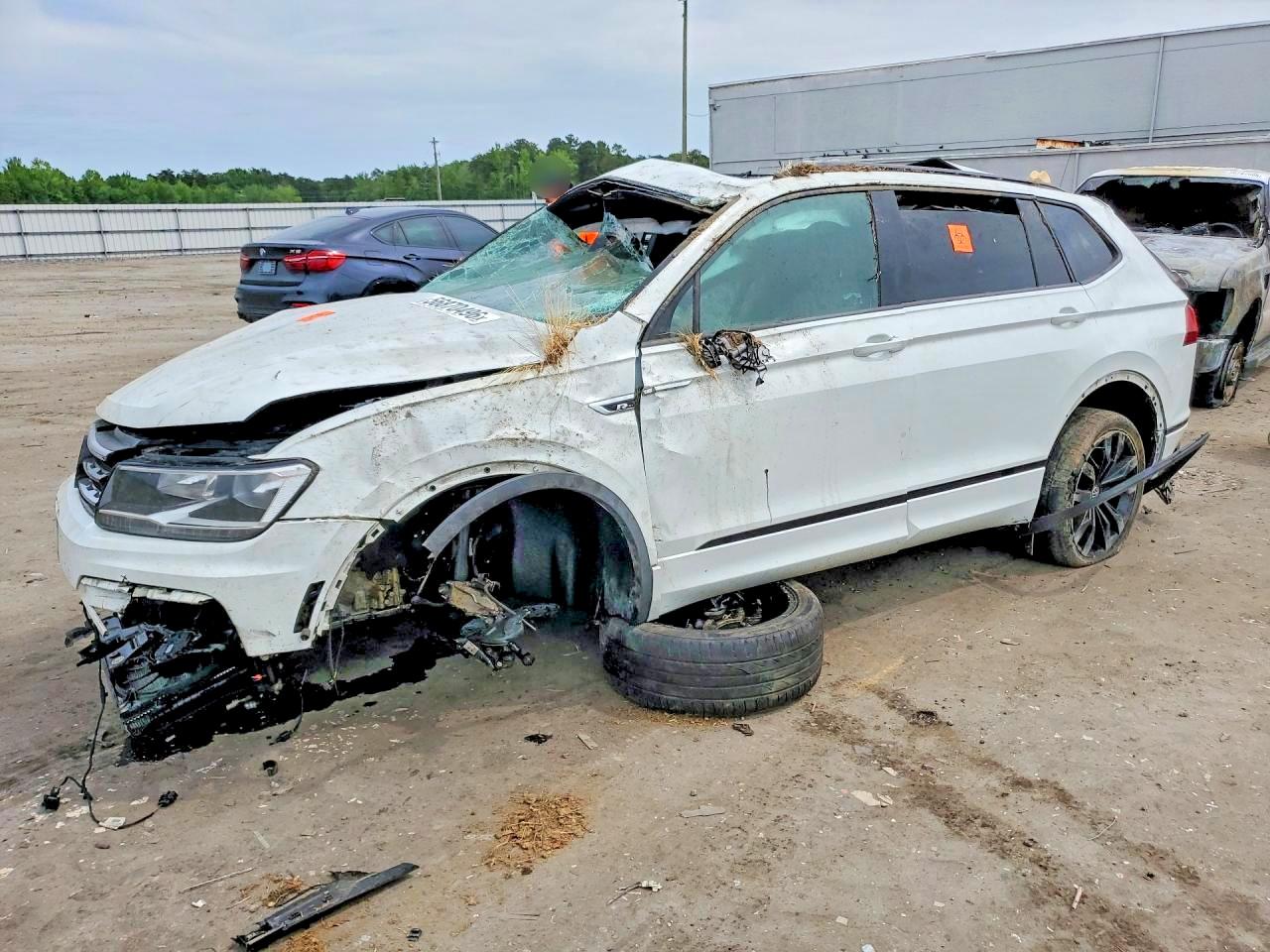 2020 VOLKSWAGEN TIGUAN SE | 3VV2B7AX7LM164047 | UPCARS