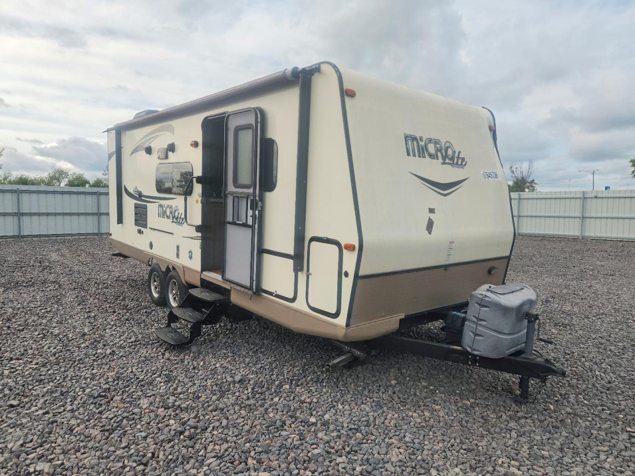 2016 FOREST RIVER MICROLITE CAMPER | 4X4TFLA29GD408491 | UPCARS