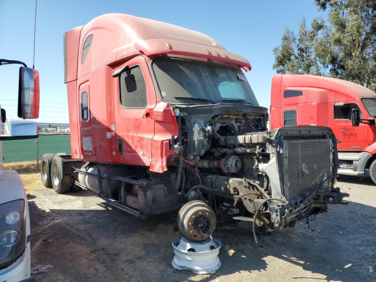 2020 FREIGHTLINER ALL OTHER 26 SEMI TRUCK | 3AKJHHDR9LSLJ2449 | UPCARS
