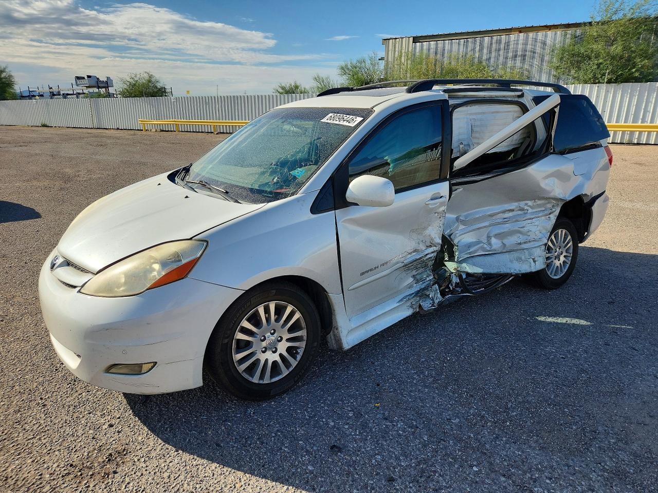 2010 TOYOTA SIENNA XLE | 5TDYK4CC3AS335844 | UPCARS