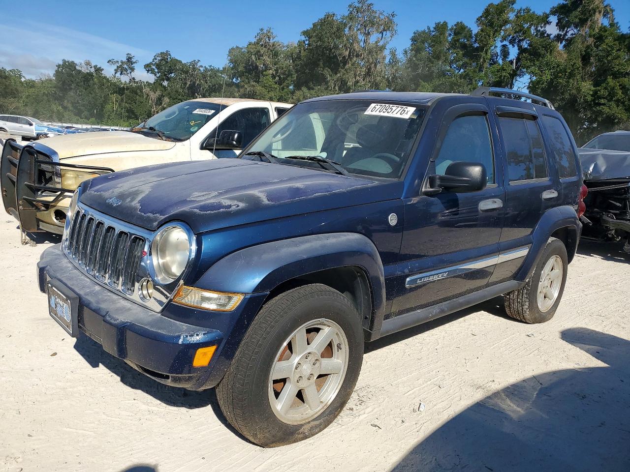 2005 JEEP LIBERTY LIMITED | 1J4GL58K75W559939 | UPCARS