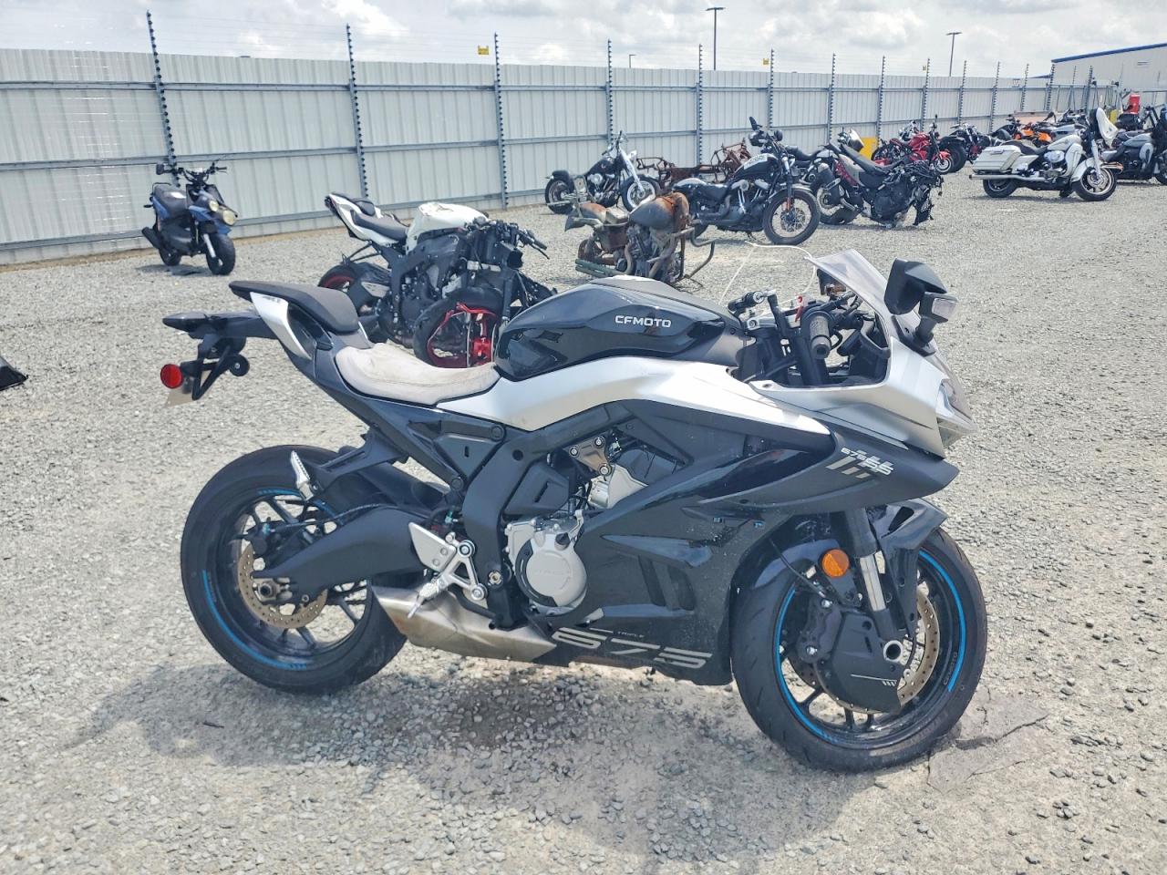 2026 CF MOTO 675SS | LCEPEVLP7T6001170 | UPCARS