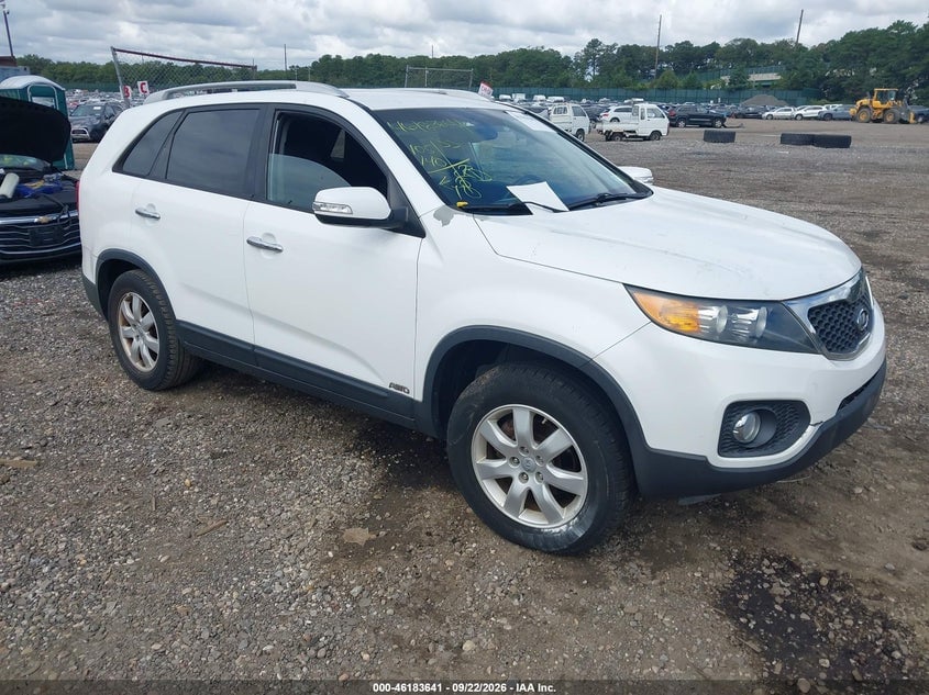 2013 KIA SORENTO LX | 5XYKTCA66DG416039 | UPCARS