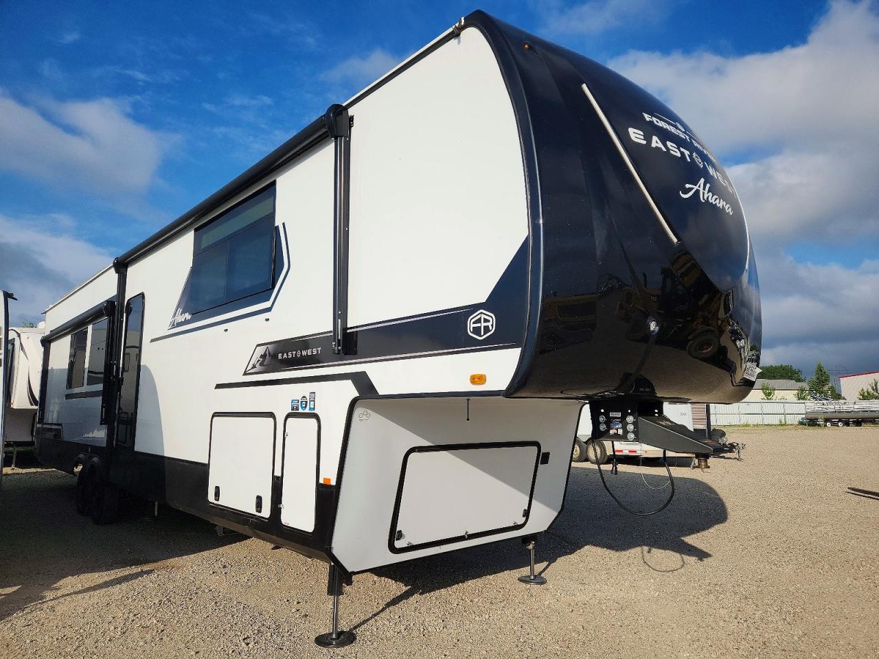2026 FORESRIVER EAST WEST FOREST RIVER  CAMPER | 5ZT3AH5B9T9102026 | UPCARS