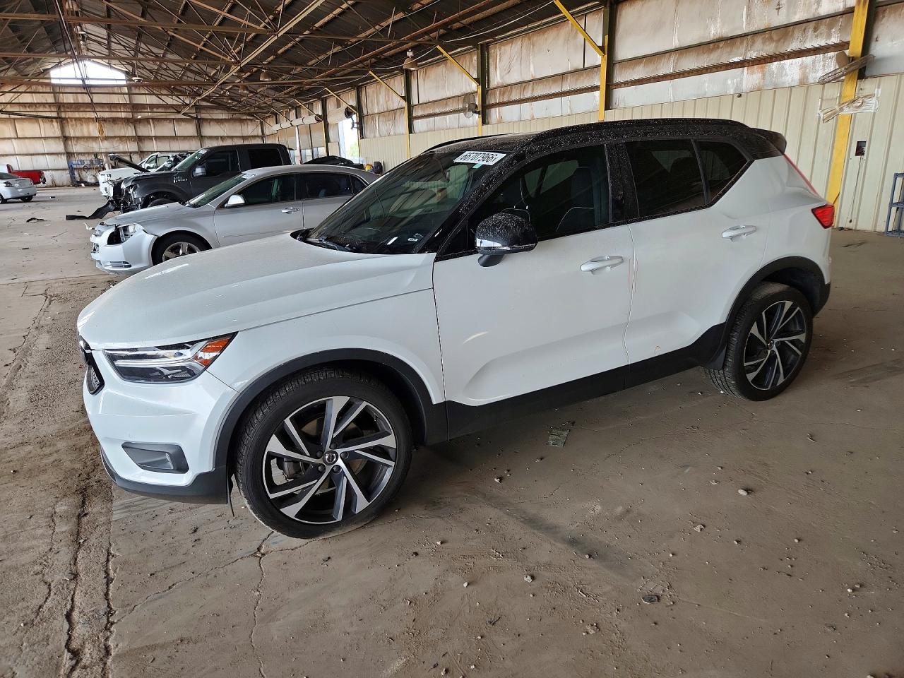 2020 VOLVO XC40 T5 R-DESIGN | YV4162UM5L2348653 | UPCARS
