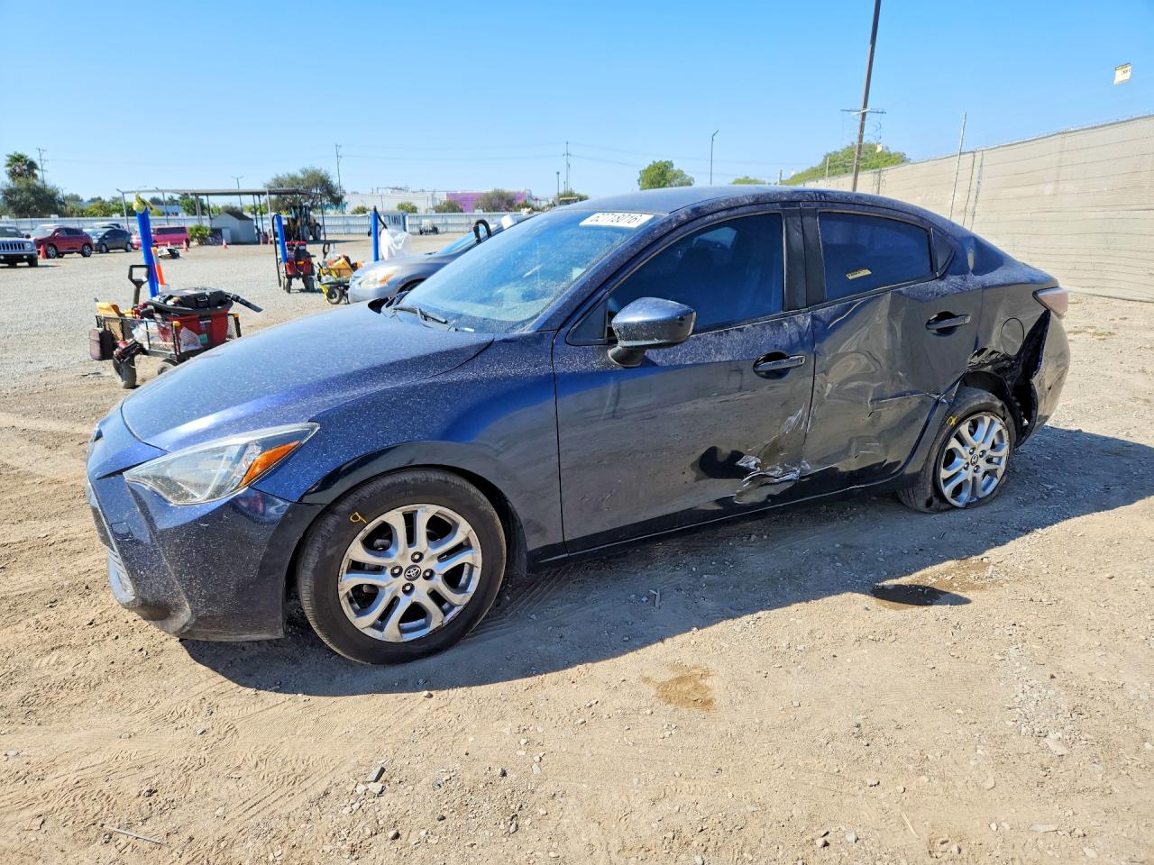 2018 TOYOTA YARIS BASE | 3MYDLBYV0JY326734 | UPCARS
