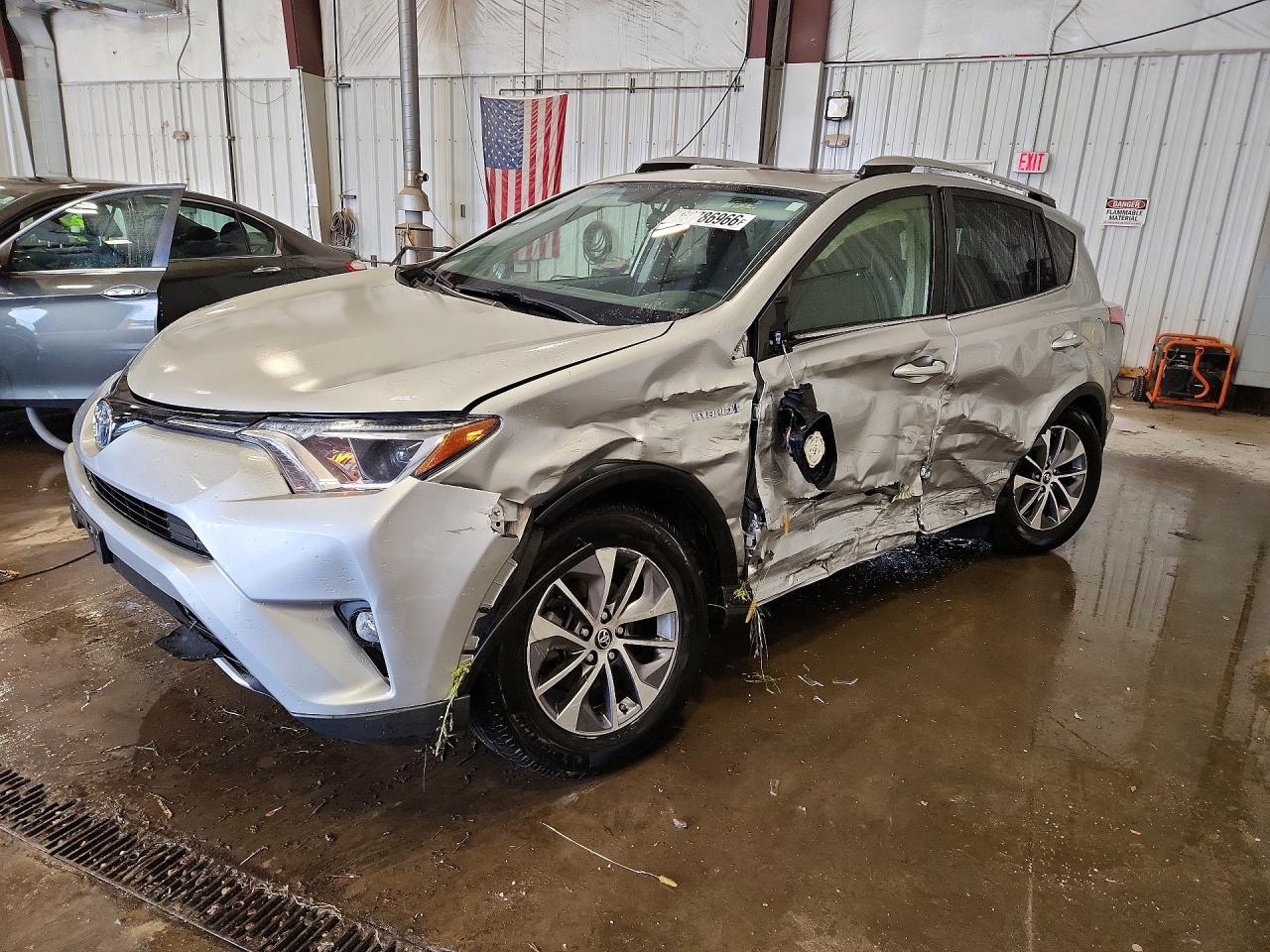 2016 TOYOTA RAV4 XLE | JTMRJREV4GD039545 | UPCARS