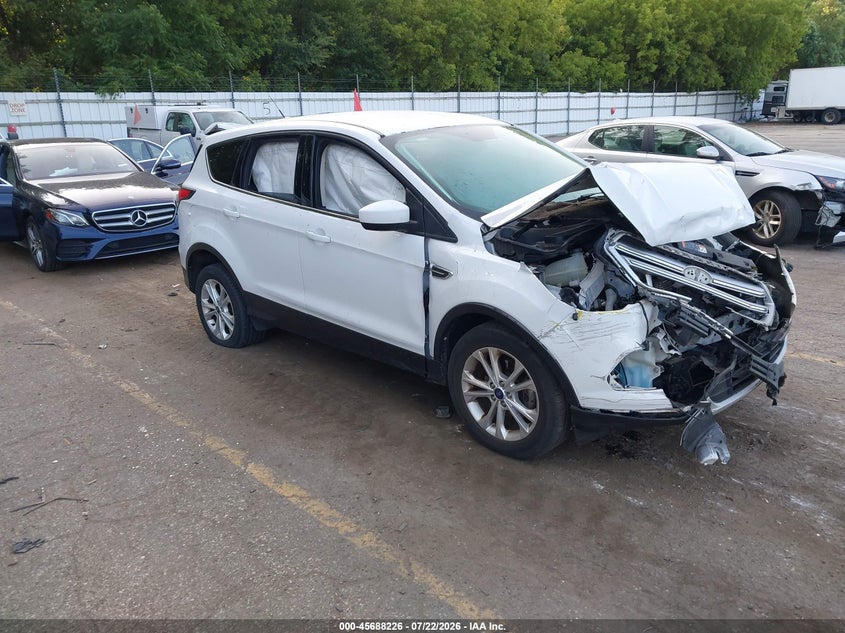 2017 FORD ESCAPE SE | 1FMCU0GD3HUB03827 | UPCARS