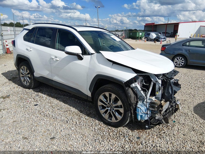 2020 TOYOTA RAV4 XLE PREMIUM | 2T3C1RFV9LW095353 | UPCARS
