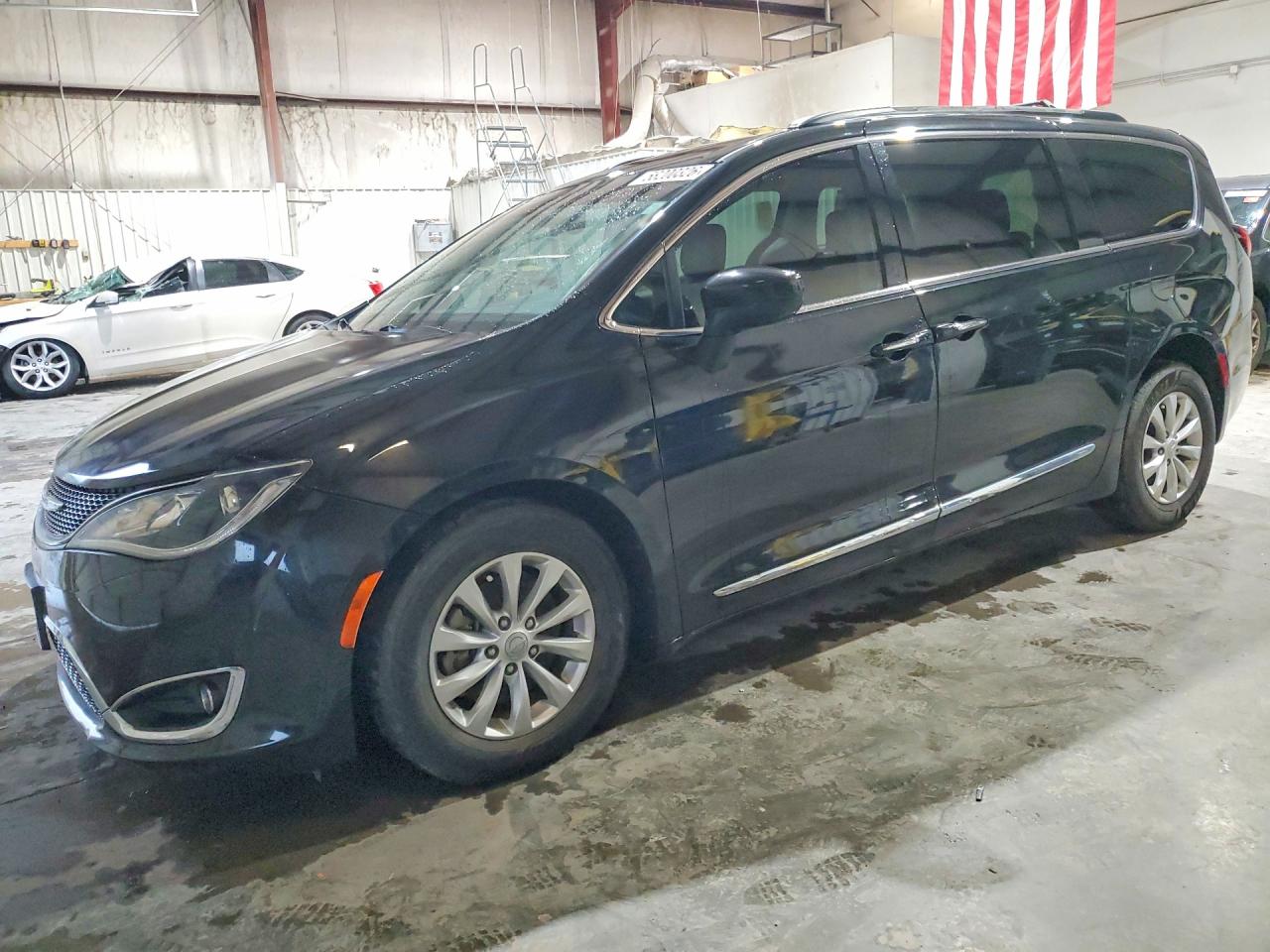 2017 CHRYSLER PACIFICA TOURING L | 2C4RC1BGXHR702780 | UPCARS