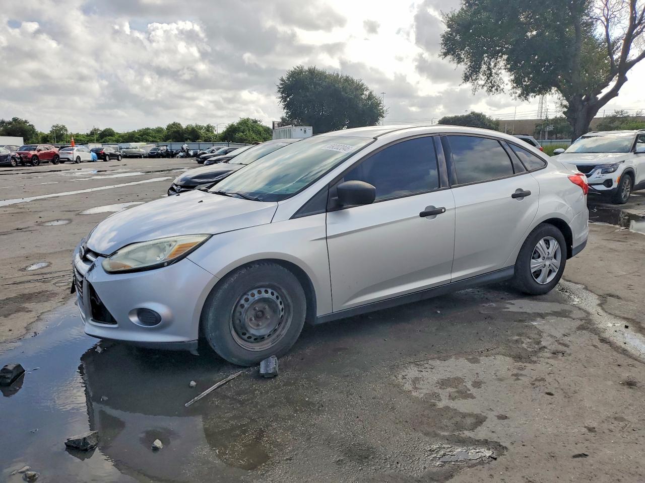 2012 FORD FOCU S | 1FAHP3E22CL193920 | UPCARS
