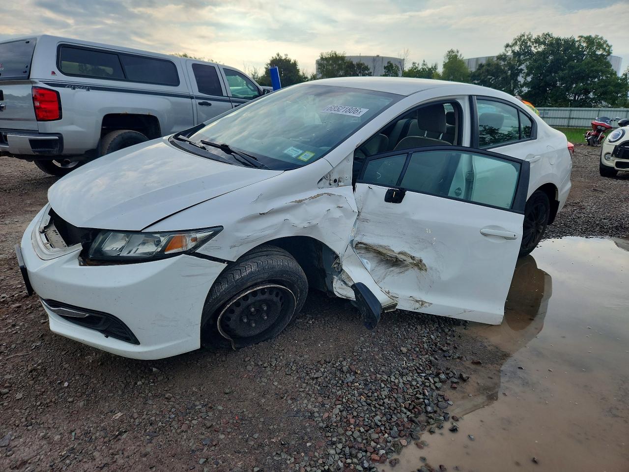 2013 HONDA CIVIC LX | 2HGFB2F58DH561102 | UPCARS