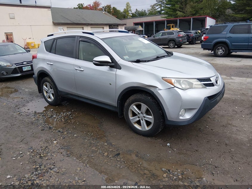2014 TOYOTA RAV4 XLE | JTMRFREV2EJ007516 | UPCARS