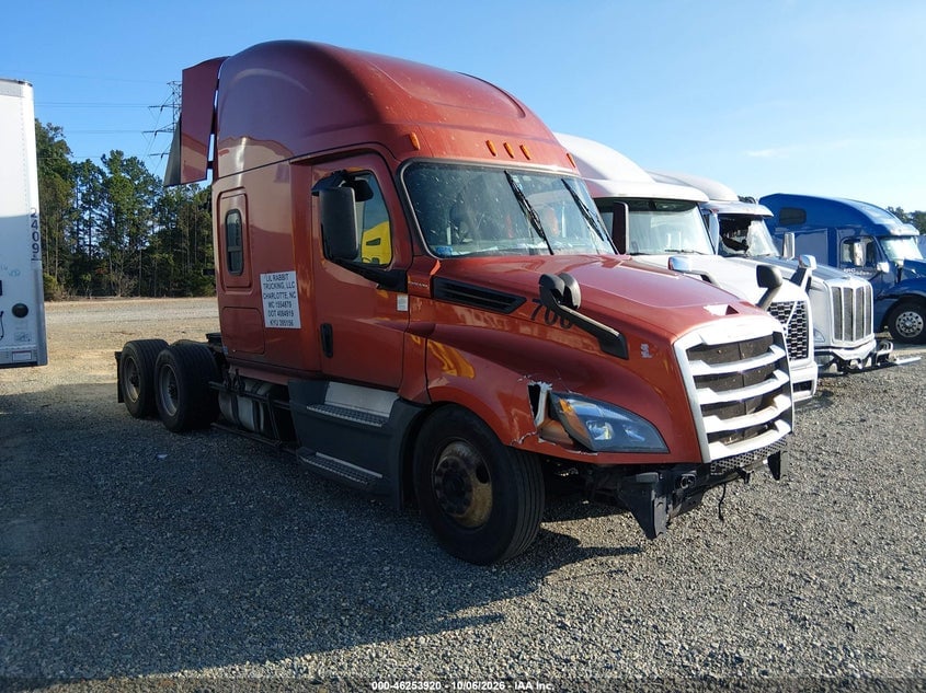 2020 FREIGHTLINER NEW CASCADIA 126 | 1FUJHHDR1LLLK2081 | UPCARS