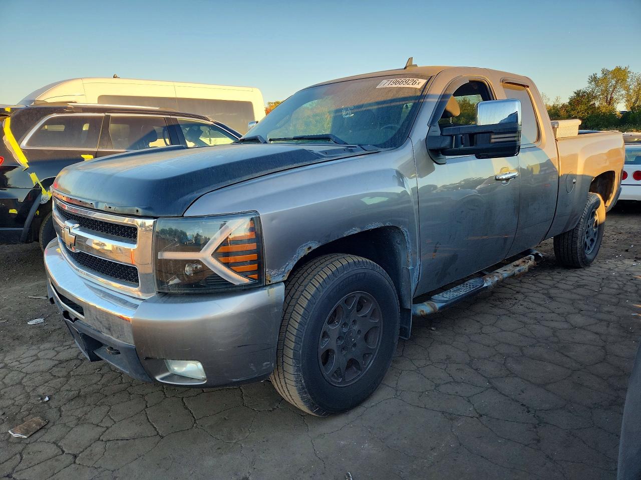 2011 CHEVROLET SILVERADO K1500 LT | 1GCRKSE37BZ324299 | UPCARS