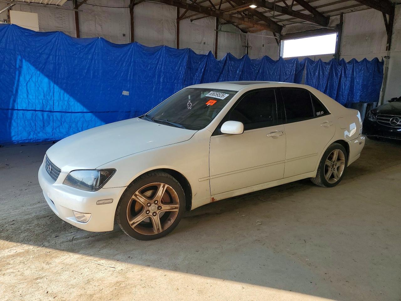 2001 LEXUS IS 300 | JTHBD182110027393 | UPCARS