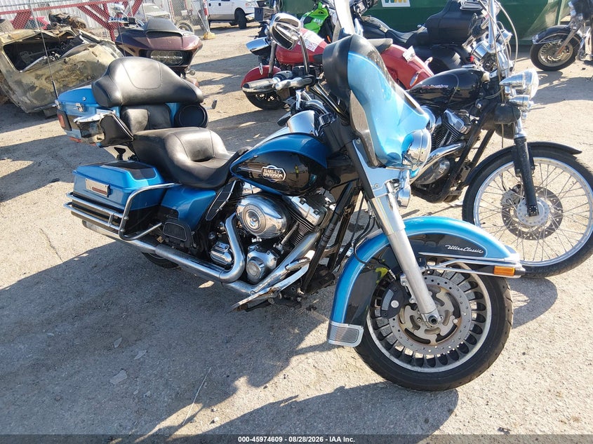 2011 HARLEY-DAVIDSON FLHTCU | 1HD1FC415BB625264 | UPCARS