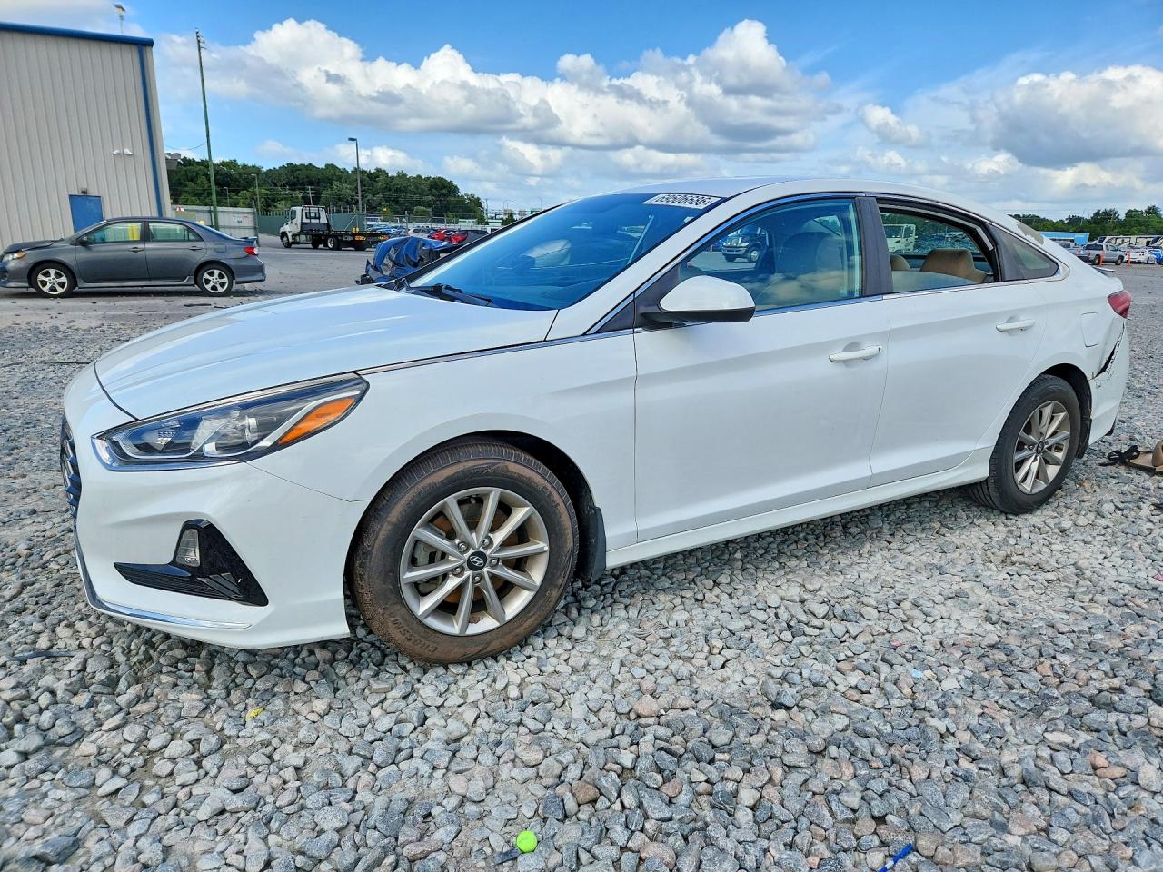 2018 HYUNDAI SONATA SE | 5NPE24AF3JH680653 | UPCARS