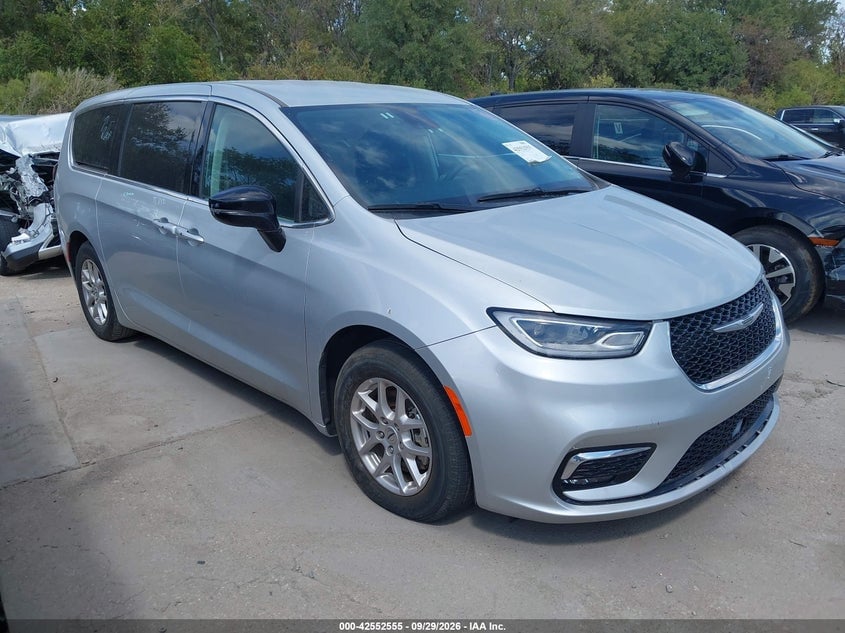 2024 CHRYSLER PACIFICA TOURING L | 2C4RC1BG1RR129222 | UPCARS