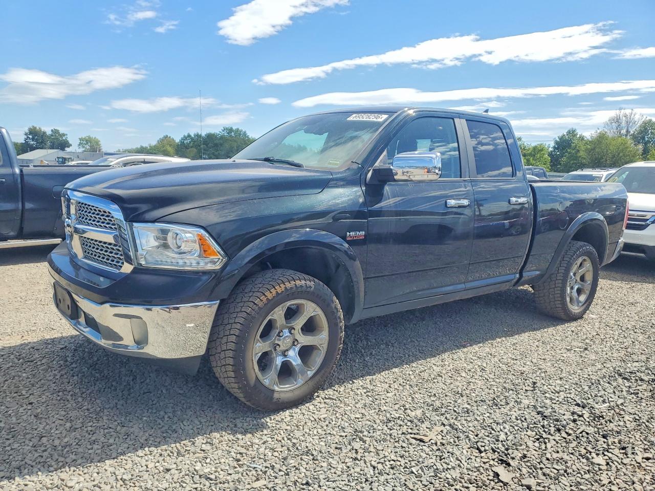 2017 RAM 1500 LARAMIE | 1C6RR7JT9HS652315 | UPCARS