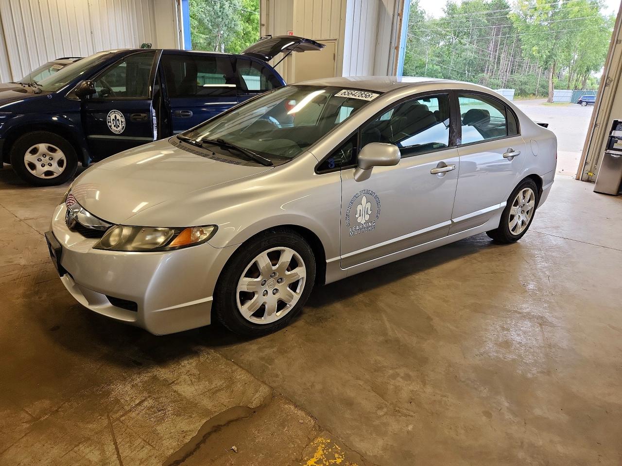 2011 HONDA CIVIC LX | 19XFA1F59BE030558 | UPCARS