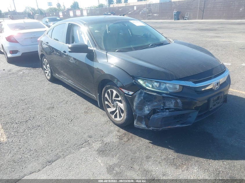 2018 HONDA CIVIC EX | 2HGFC2F72JH543298 | UPCARS