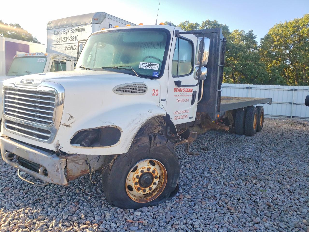 2005 FREIGHTLINER M2 BUSINESS CLASS  FLATBED TRUCK | 1FVHC5CV95HN56271 | UPCARS