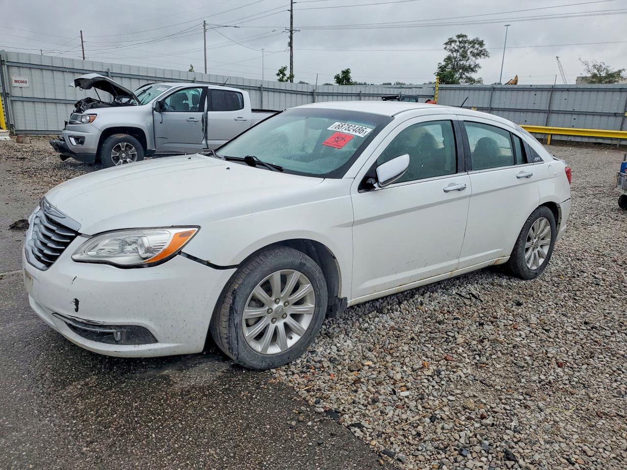 2014 CHRYSLER 200 LIMITED | 1C3CCBCG5EN185931 | UPCARS