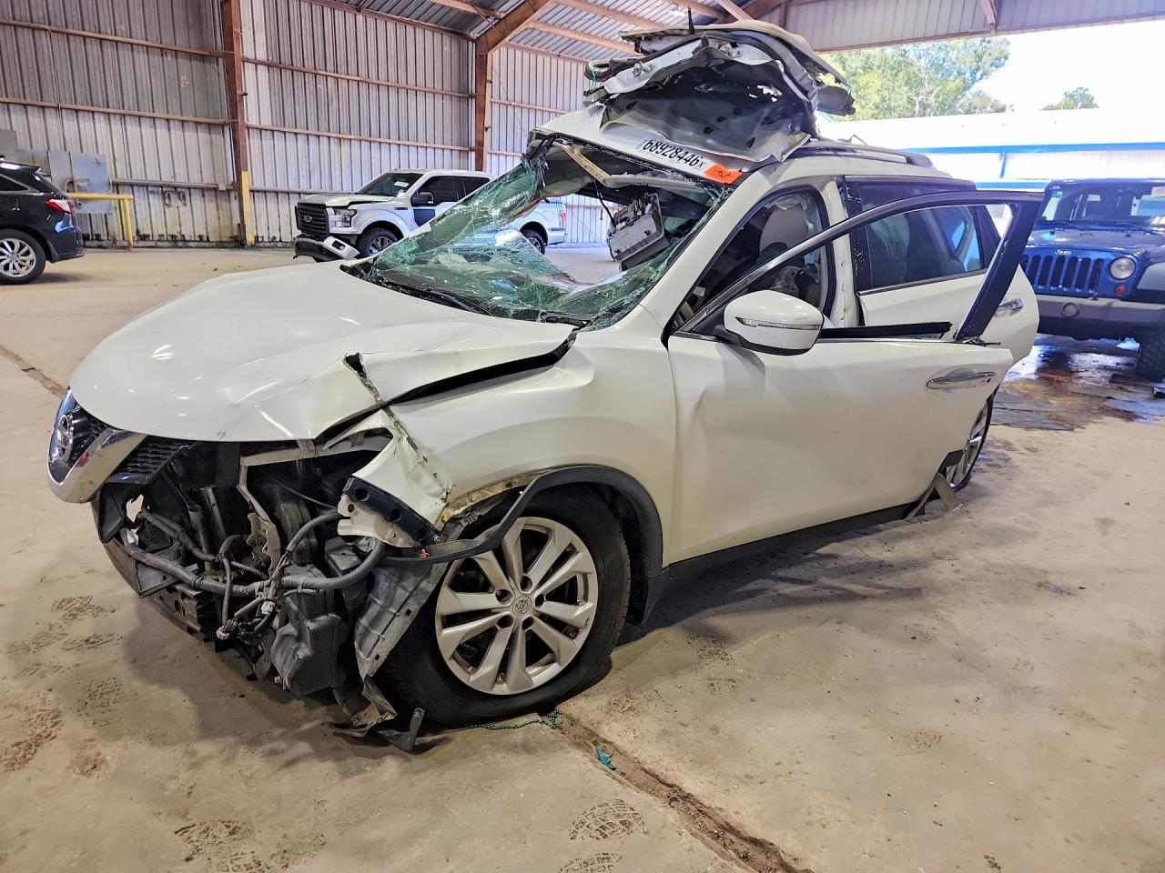 2014 NISSAN ROGUE SV | 5N1AT2MVXEC827518 | UPCARS