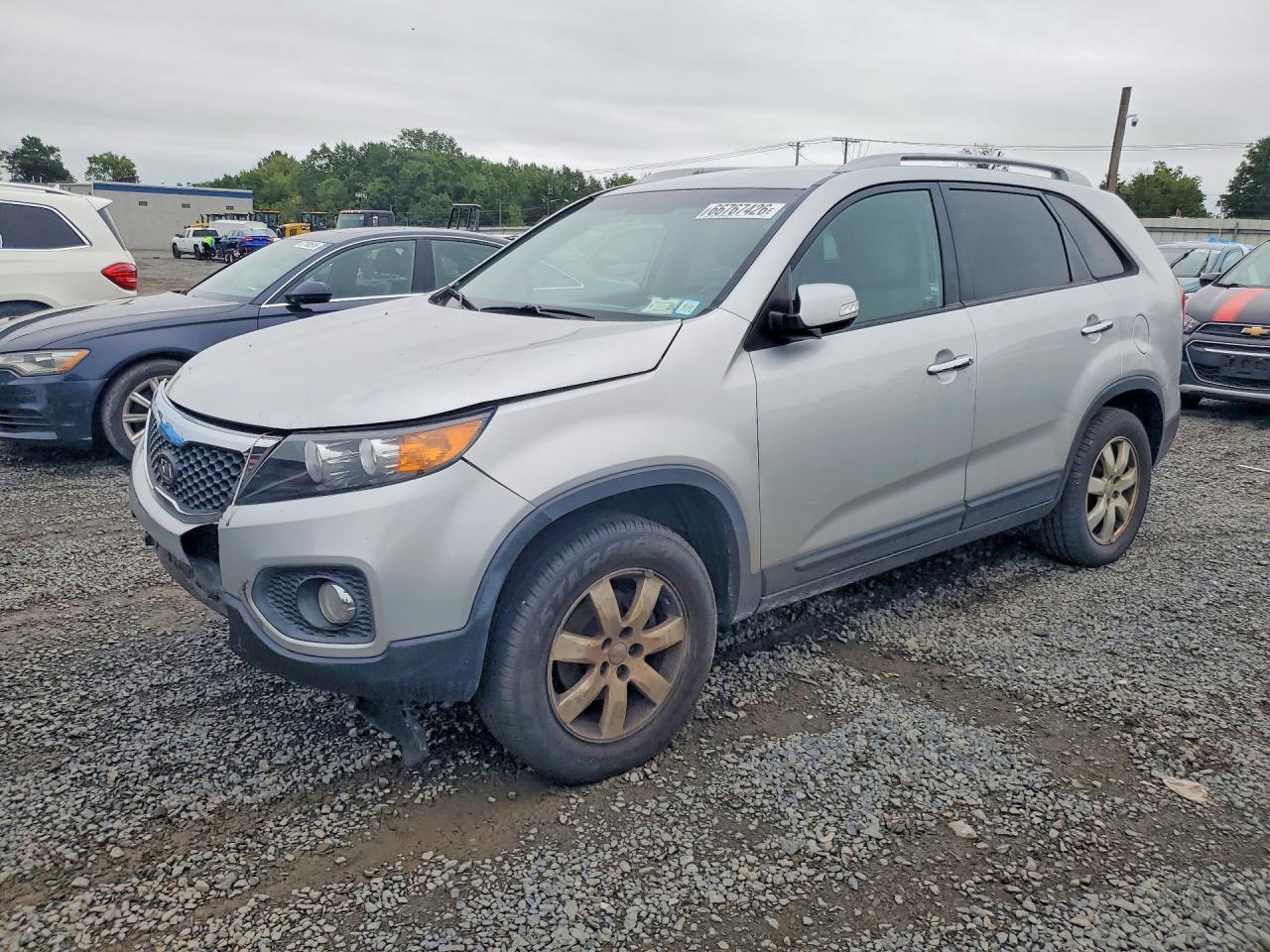 2013 KIA SORENTO LX | 5XYKT3A61DG423142 | UPCARS