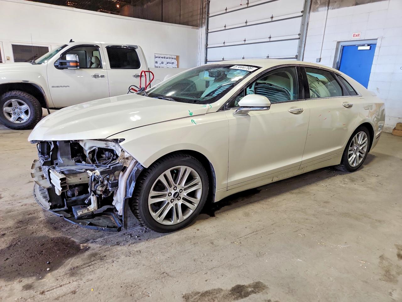 2016 LINCOLN MKZ | 3LN6L2J96GR627284 | UPCARS