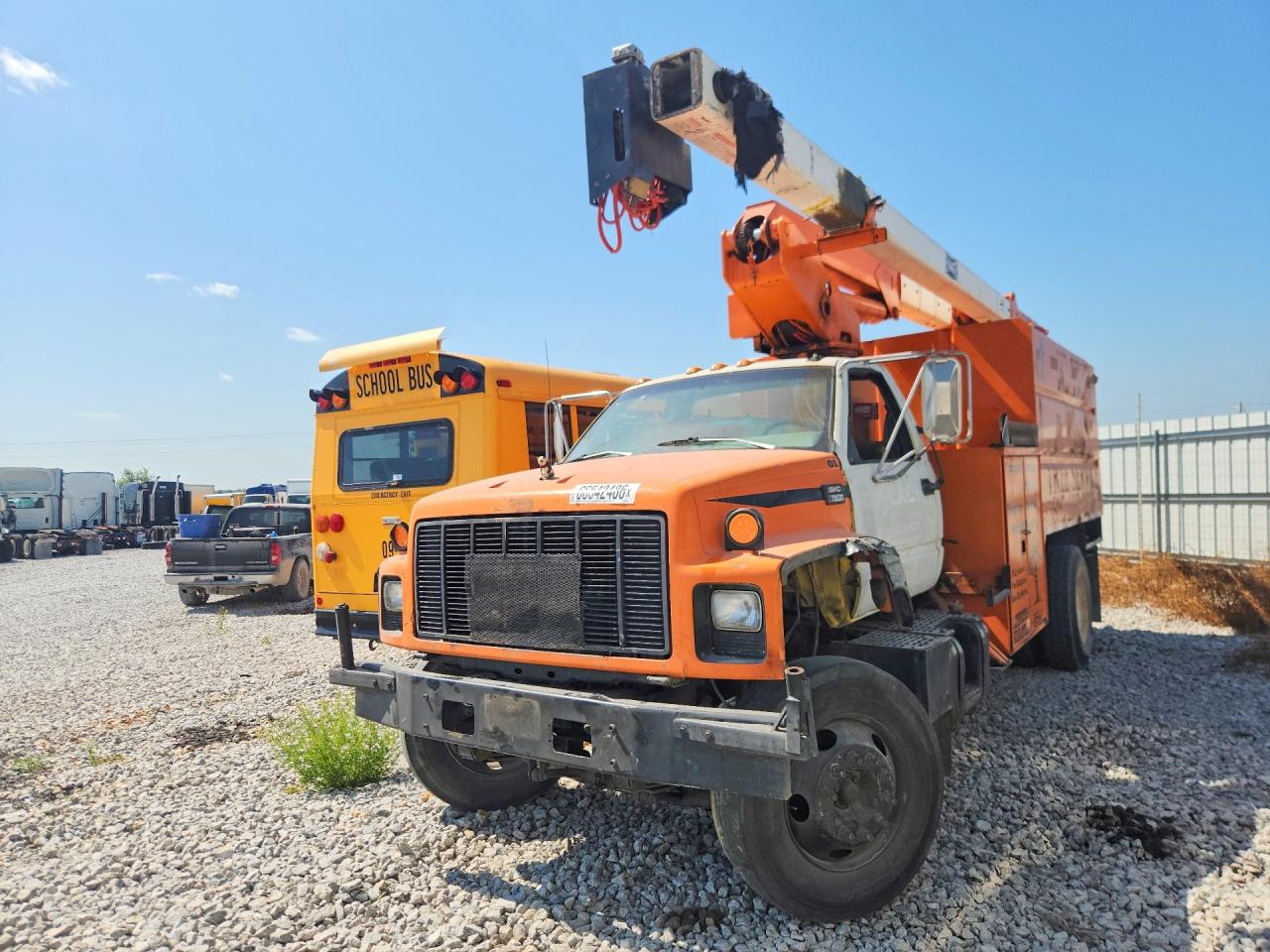 2000 GMC C/K/R1500 FORESTRY BUCKET TRUCK | 1GDL7H1D5YJ504649 | UPCARS