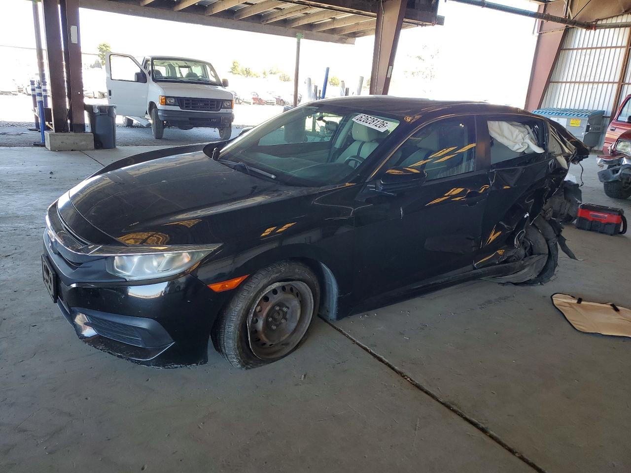 2018 HONDA CIVIC LX | 2HGFC2F57JH576473 | UPCARS