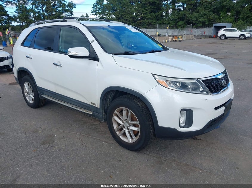 2015 KIA SORENTO LX | 5XYKTDA62FG617199 | UPCARS