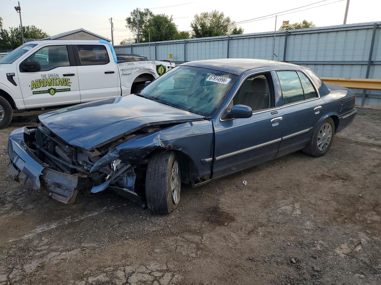 2008 MERCURY GRMARQUIS GS | 2MEFM74V68X604659 | UPCARS