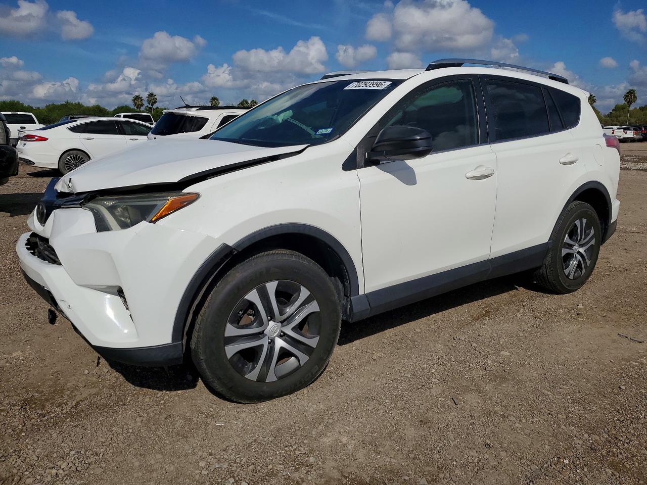 2017 TOYOTA RAV4 LE | JTMZFREV2HJ111010 | UPCARS