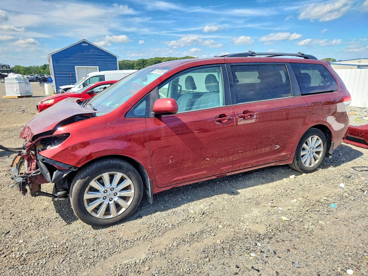 2013 TOYOTA SIENNA LE | 5TDJK3DC0DS067589 | UPCARS