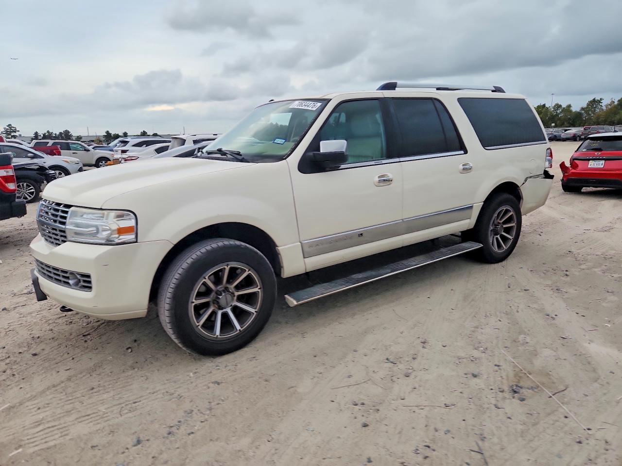 2007 LINCOLN NAVIGATOR L | 5LMFL27507LJ11390 | UPCARS